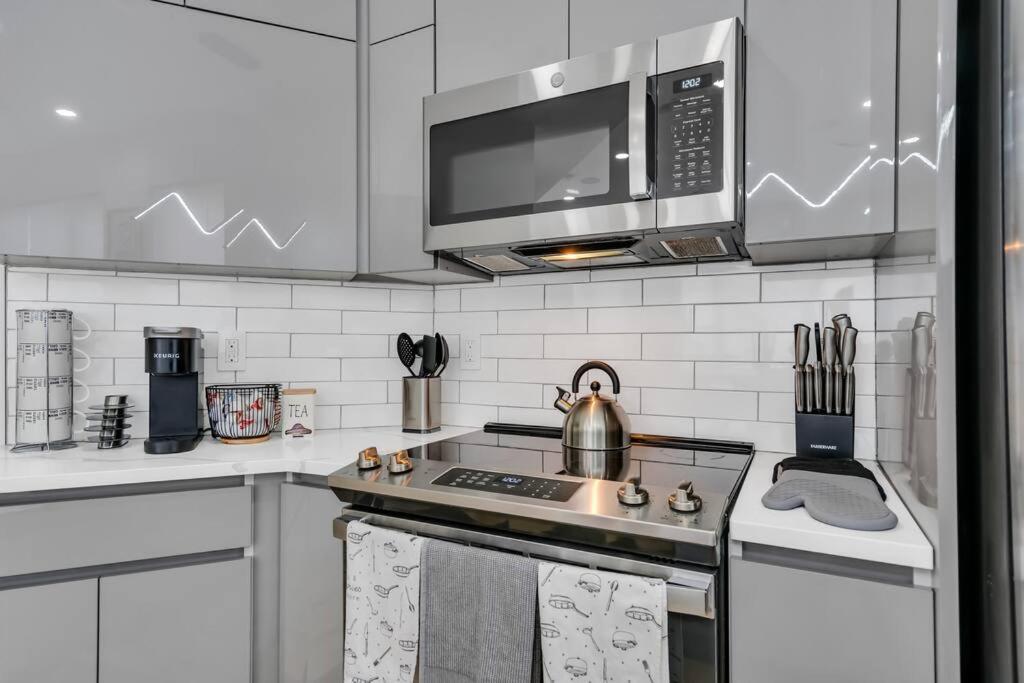 Au Courant Apartment Филаделфия Екстериор снимка